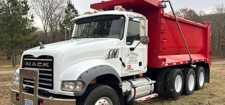 2008 Mack GU713 dump truck