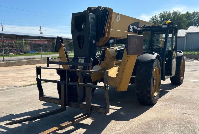 2013 Caterpillar TL1055C telehandler