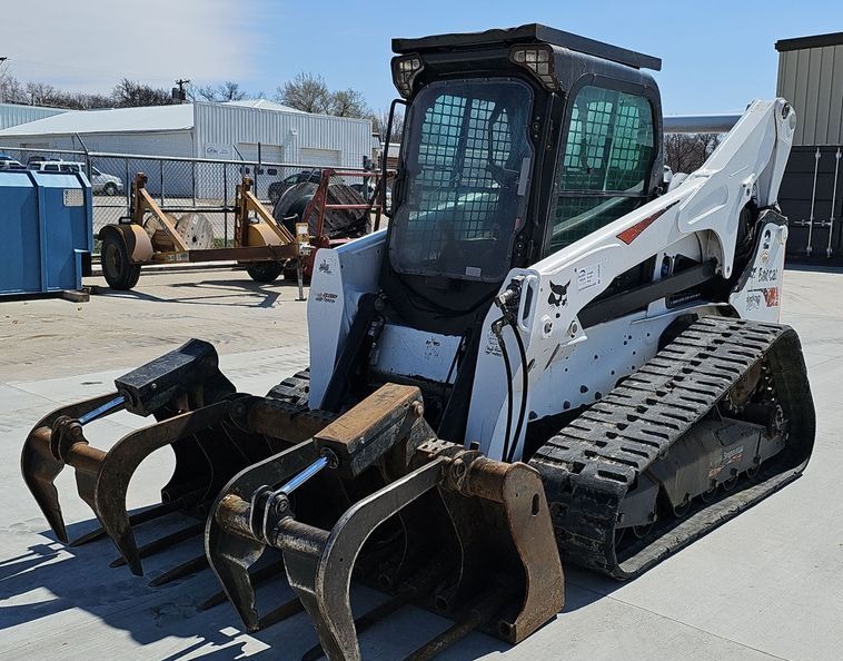 2019 Bobcat T870 tracked skid steer loader