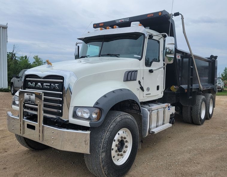 2021 Mack Granite dump truck